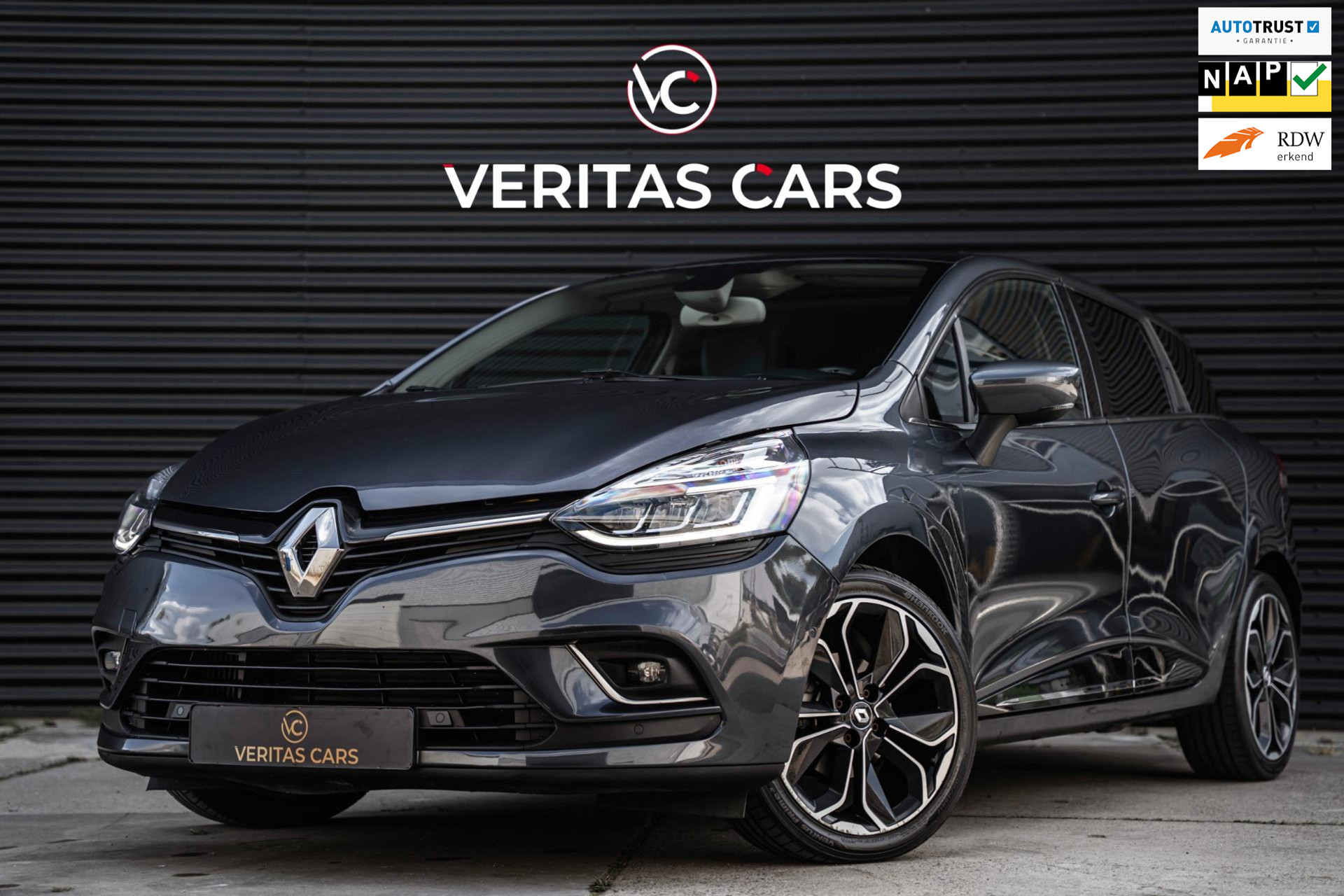 Renault Clio 1.2 TCe Intens 120PK Camera|Cruise|Navi|Led|Bose|Panoramadak e.o. 46334230-0.jpg | Veritas Cars