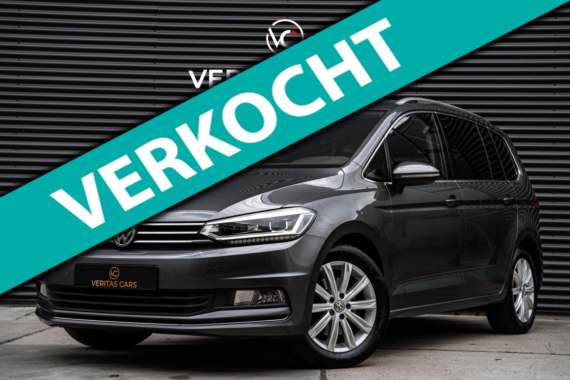Volkswagen Touran 1.8 TSI Highline 7-Zits|DSG|Stoelverwarming|180PK|Alcantara|Massage|Trekhaak|Led|ACC|Keyless 47260682-0.jpg | Veritas Cars