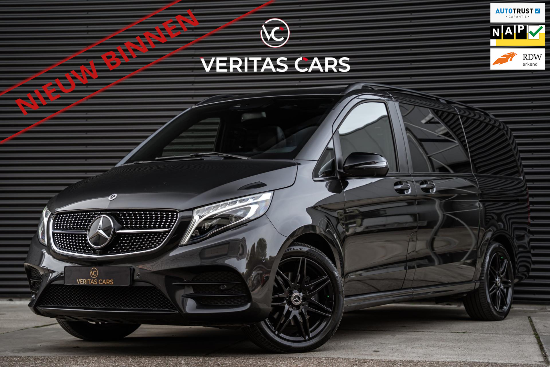 Mercedes-Benz V-Klasse 300d 4-MATIC AMG Line 237PK Pano|Burmester|MBUX|7-zitter e.o. 48115602-0.jpg | Veritas Cars