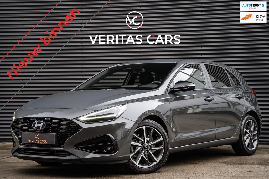 Hyundai i30 1.0 T-GDi MHEV Comfort 101PK Camera|Navi|Full Led|Keyless|CarPlay e.o. 51000349-0.jpg | Veritas Cars
