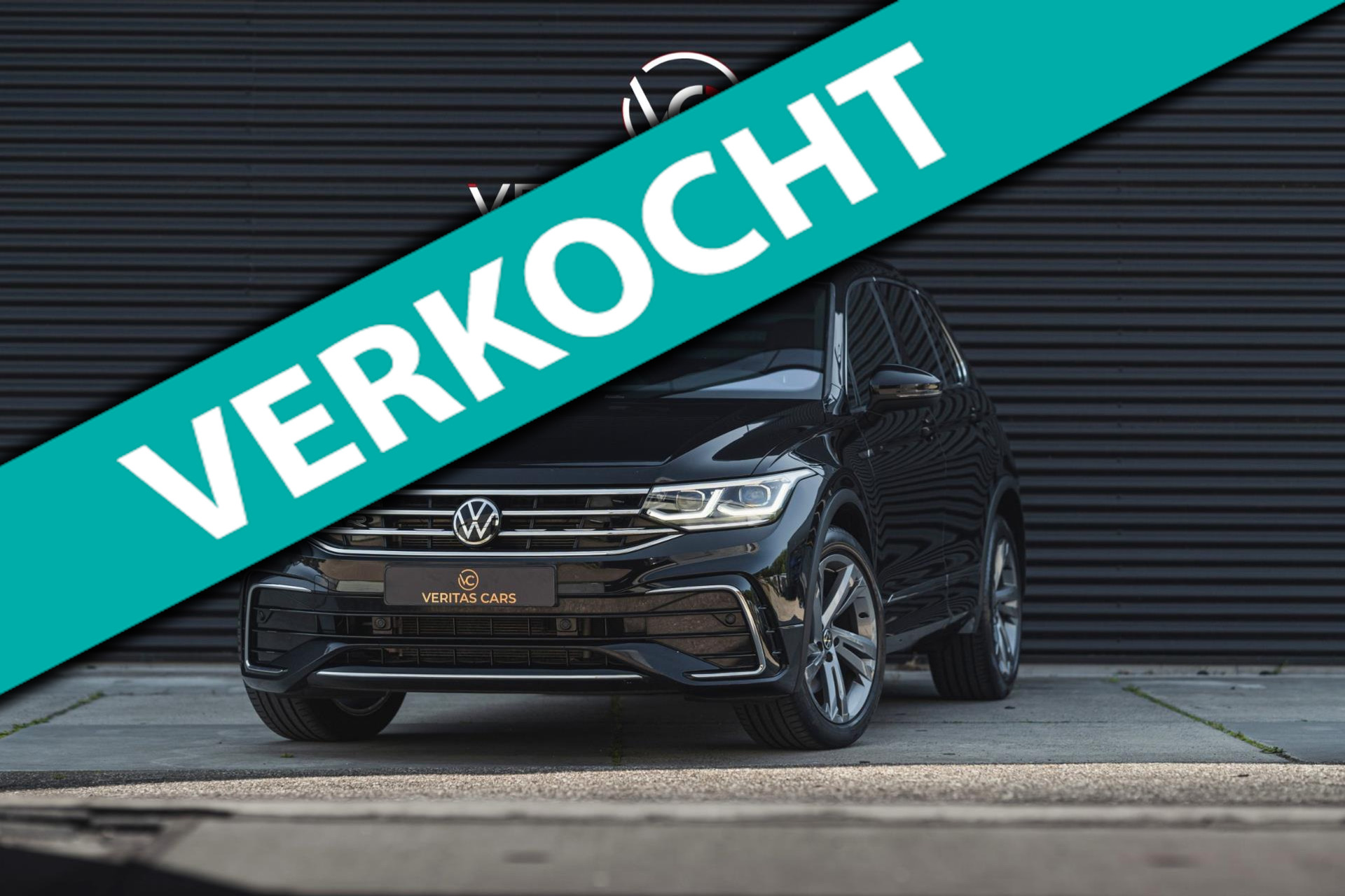 Volkswagen Tiguan 2.0 TDI R-Line 4Motion 200PK DSG|Pano|IQ Light|H&K|Camera|Carplay e.o. 45722266-0.jpg | Veritas Cars
